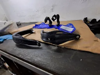 Paramanos Acerbis Azul, piloto UFO, soporte pinza