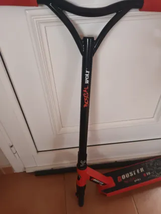 Patinete Bestial Wolf Rojo y Negro