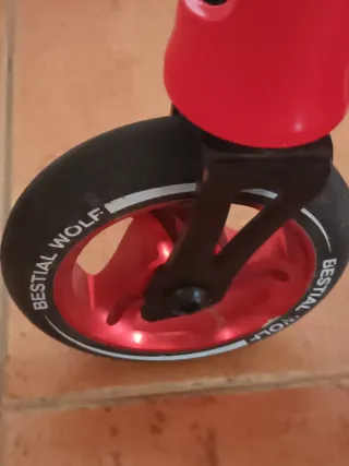 Patinete Bestial Wolf Rojo y Negro