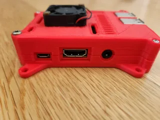 Raspberry Pi 3 con ventilador y carcasa