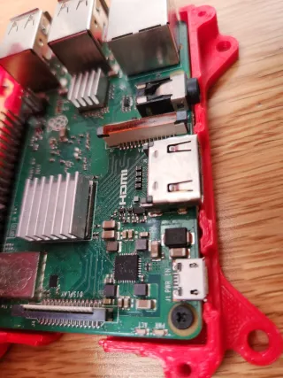 Raspberry Pi 3 con ventilador y carcasa