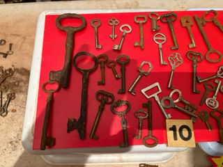 Set di chiavi antiche