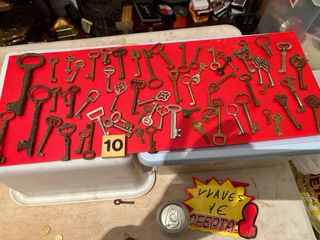 Set di chiavi antiche