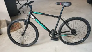 Bicicleta BTT Wader Negra