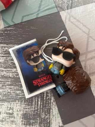 Funko Pop Steve Kinder Joi Stranger Things