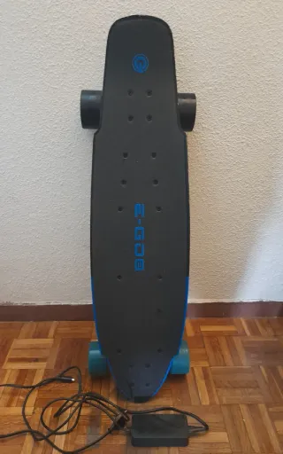Longboard eléctrico Yuneec E-GO 2 en color Royal