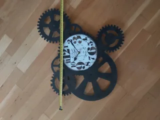 Reloj de pared decorativo con engranajes