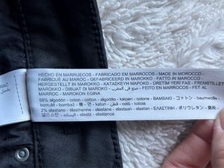 Pantalones negros efecto piel