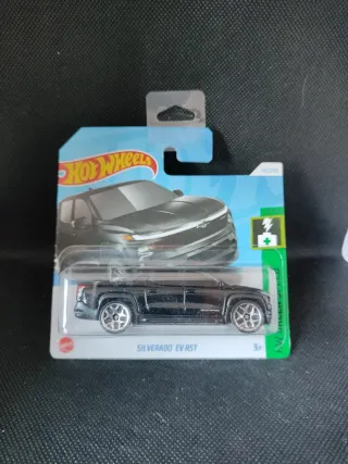 Hot Wheels Silverado EV RST
