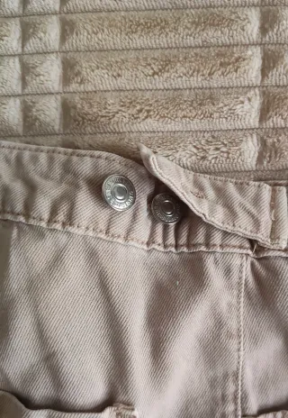Pantalón cargo Mango beige ajustable