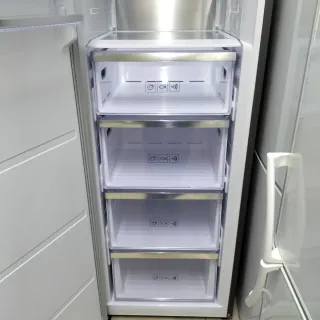 Congelatore Verticale Samsung