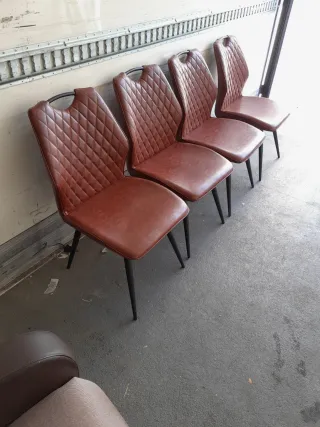 4 Sillas Marrones Diseño Diamante