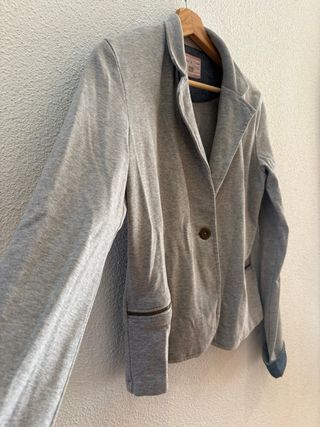 Chaqueta gris
