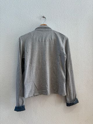 Chaqueta gris