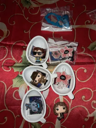 Lote 7 figuras Kinder Stranger Things