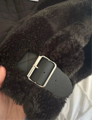 Abrigo pelo negro Zara