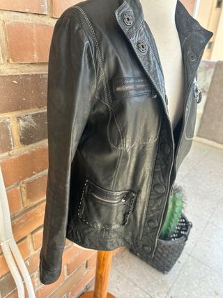 Chaqueta Piel Armani Negra