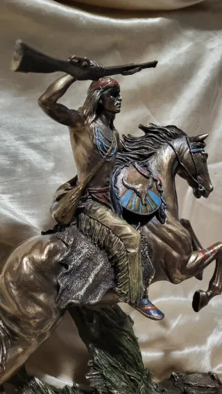 Figura Bronce Indio Apache Guerrero
