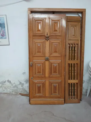 Puerta madera reforzada 2 hojas con cerco