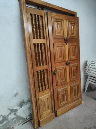 Puerta madera reforzada 2 hojas con cerco