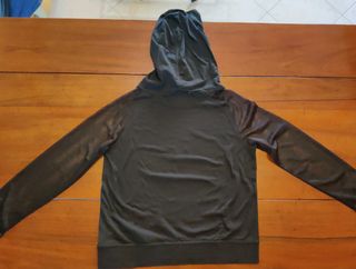 Felpa con cappuccio nera