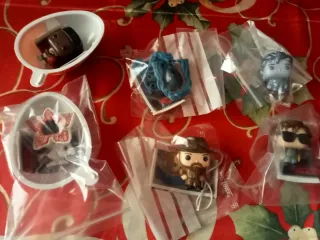 Lote 6 mini Funkos Kinder Stranger Things