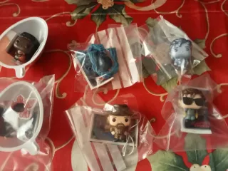 Lote 6 mini Funkos Kinder Stranger Things