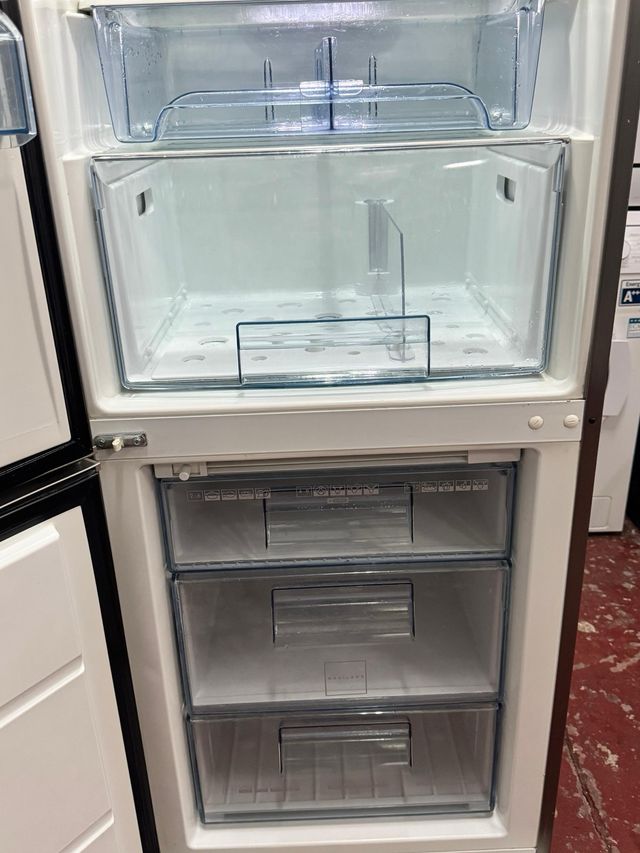 FRIGORÍFICO COMBI NO FROST MARCA AEG EN INOX