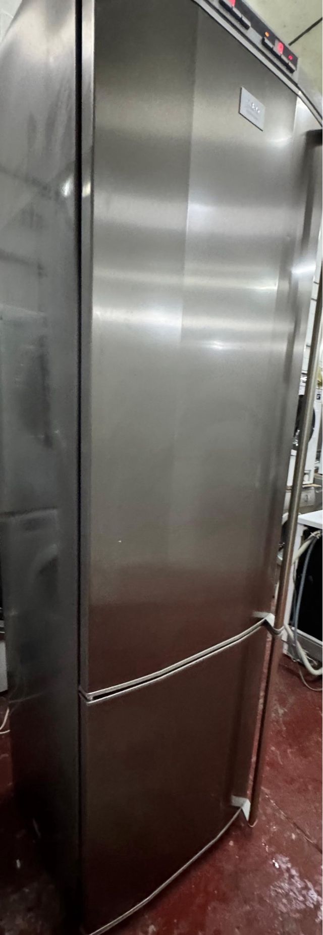 FRIGORÍFICO COMBI NO FROST MARCA AEG EN INOX