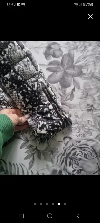 Chaqueta Zara Estampado Serpiente Talla M
