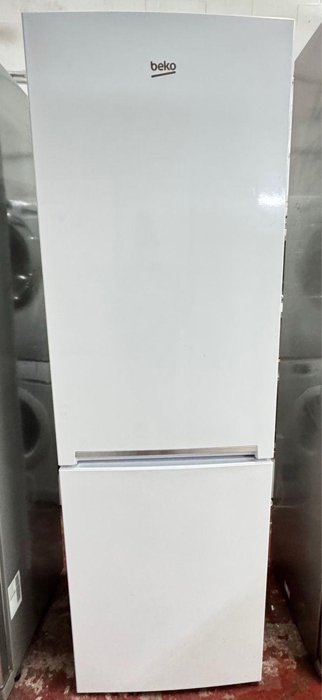 FRIGORÍFICO COMBI NO FROST MARCA BEKO