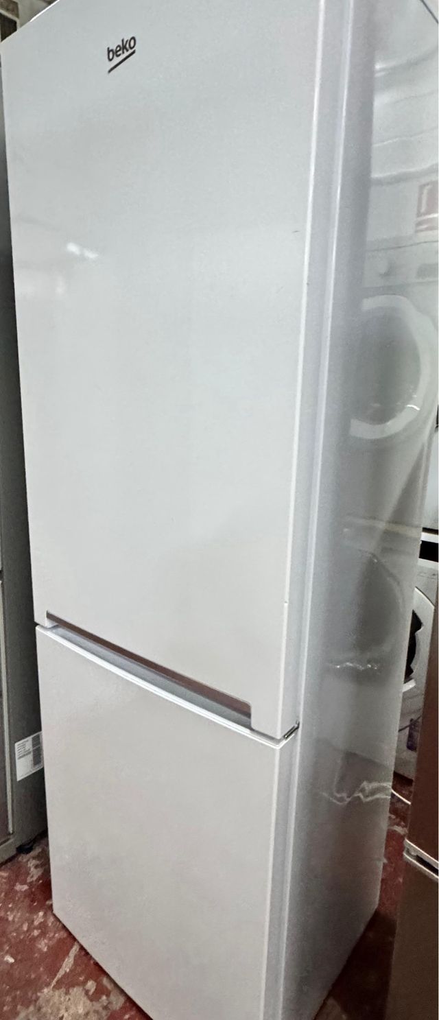 FRIGORÍFICO COMBI NO FROST MARCA BEKO