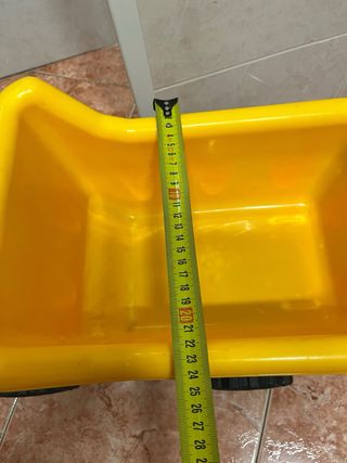 Camión Volquete Amarillo Road Works