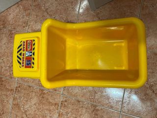 Camión Volquete Amarillo Road Works