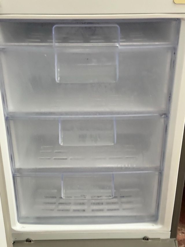 FRIGORÍFICO COMBI NO FROST MARCA LG EN INOX