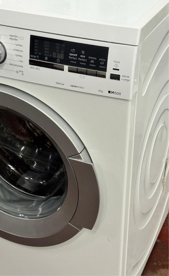 LAVADORA DE CARGA FRONTAL MARCA SIEMENS DE 8 KILOS