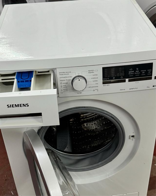 LAVADORA DE CARGA FRONTAL MARCA SIEMENS DE 8 KILOS
