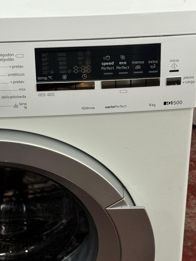 LAVADORA DE CARGA FRONTAL MARCA SIEMENS DE 8 KILOS
