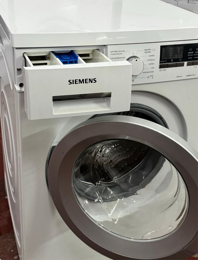 LAVADORA DE CARGA FRONTAL MARCA SIEMENS DE 8 KILOS