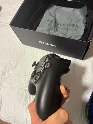 Mando Nacon Revolution Pro Controller