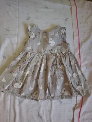 Abito per bambini con cigni e fiori di 3 mesi