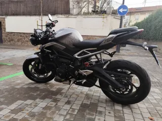 Triumph Street Triple 765R 2024