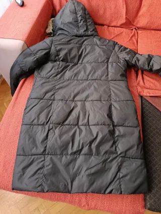 Abrigo acolchado negro mujer