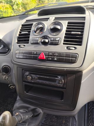 Mercedes Vito Extralarga 2007 – Vehículo de carga