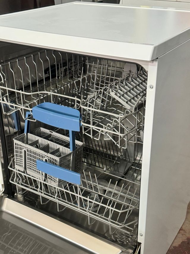 LAVAVAJILLAS MARCA BOSCH SILENCEPLUS