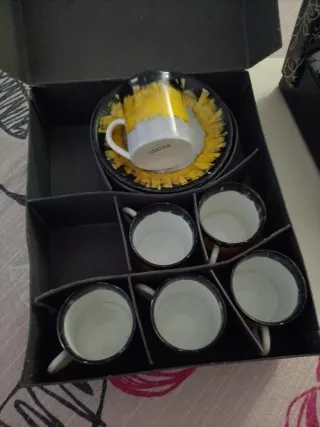 Set di 6 tazze da caffè con piatti