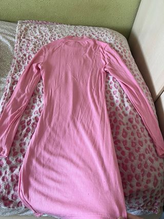 Vestido rosa de manga larga