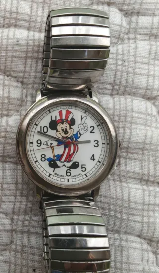Reloj Disney Mickey Plateado