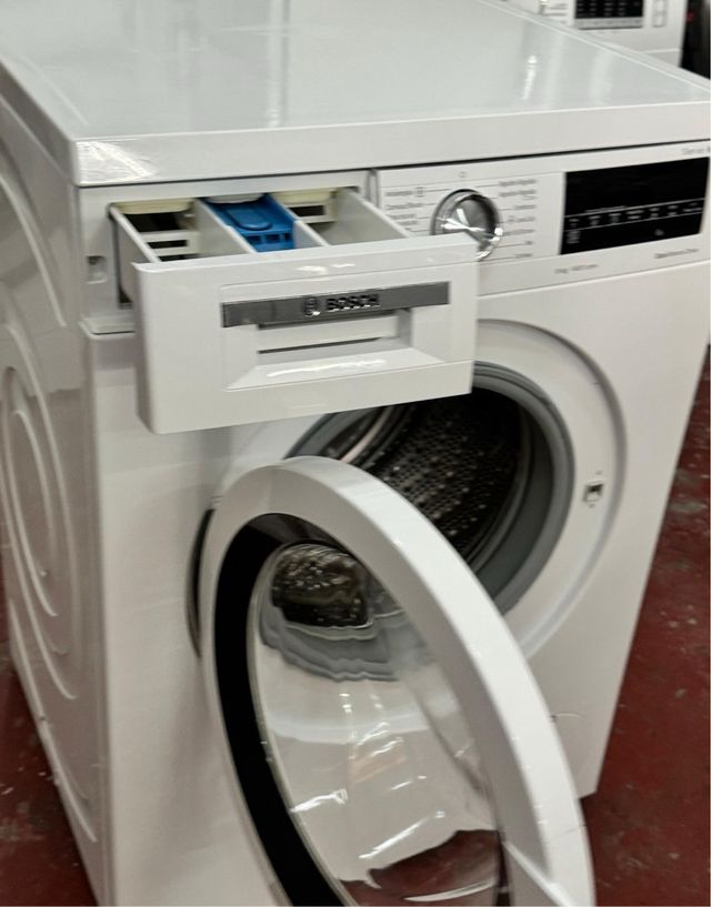 LAVADORA DE CARGA FRONTAL MARCA BOSCH DE 8 KILOS