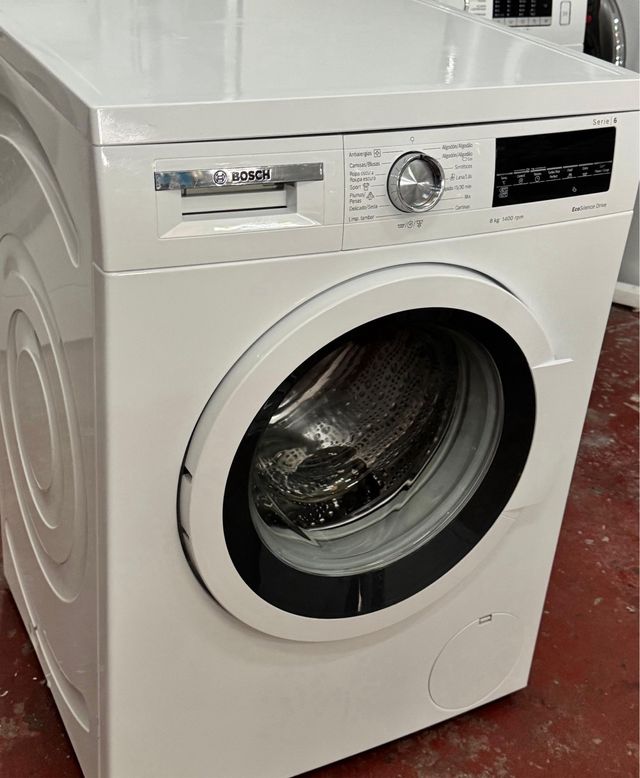 LAVADORA DE CARGA FRONTAL MARCA BOSCH DE 8 KILOS